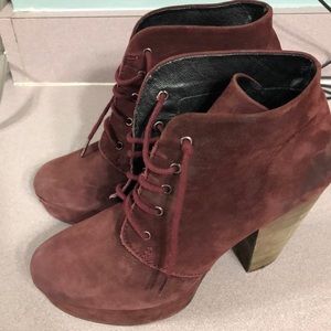 Steve Madden burgundy booties